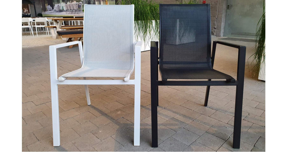 Lot 4 chaises de jardin empilables en toile textilène noire Pedro