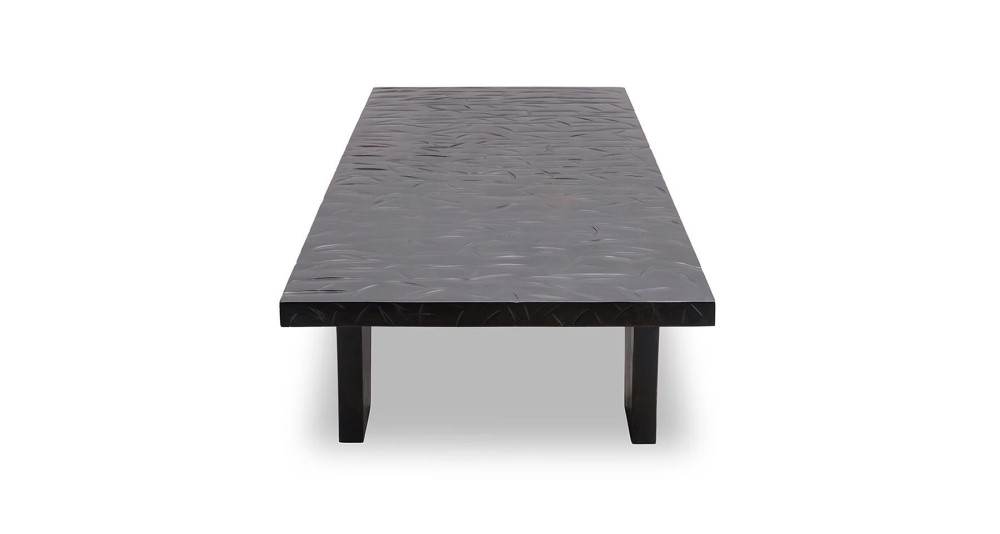 Table basse noire rectangulaire avec plateau texturé Vinh