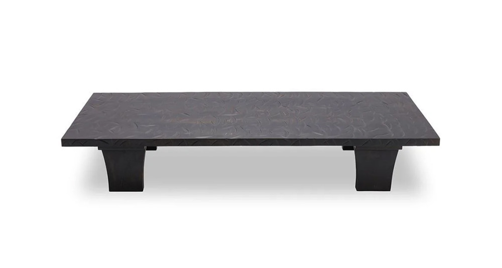 Table basse noire rectangulaire avec plateau texturé Vinh