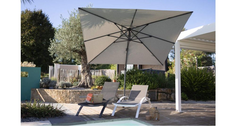 Parasol déporté rotatif 3 x 3 m avec toile anti UV Hendaye