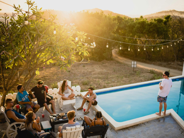 Les 4 incontournables pour une soirée conviviale au jardin